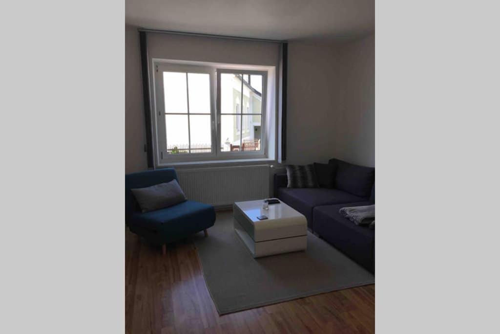 Haus Mit 3 Schlafzimmer Und Garten Amstetten Esterno foto